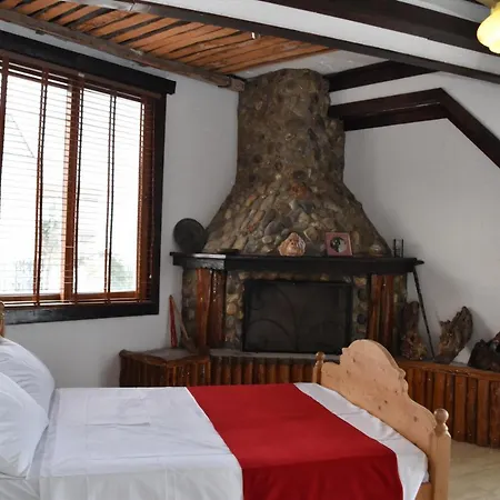 Bed & Breakfast House On The Edge
